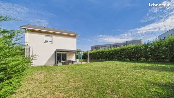 Maison T4 individuelle grand jardin 93m2