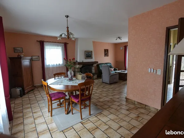 Maison familiale 127 m² - 4 chambres - Cuy / Le Guézy