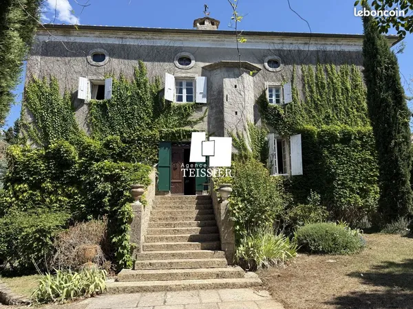 Propriété 12 pièces 351 m²
