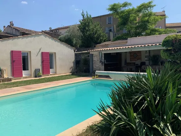 Propriété de 188 m2, maison principale avec gite à Rians