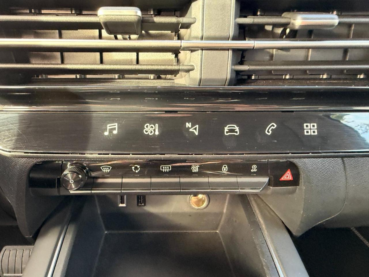 Citroën C5 Aircross puretech 130ch s&s shine eat8 — photo 29