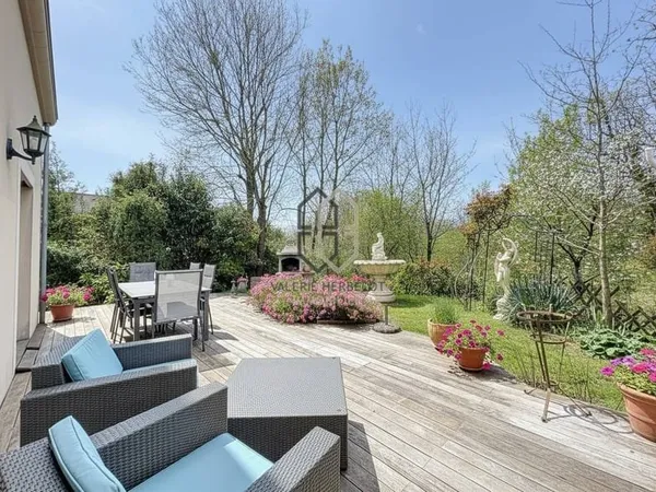 Maison 6 pièces 150 m²