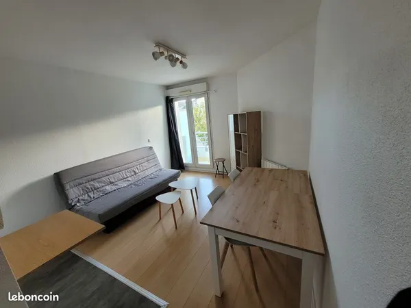 Studio TALENCE Barrière Saint Genès, limite BORDEAUX