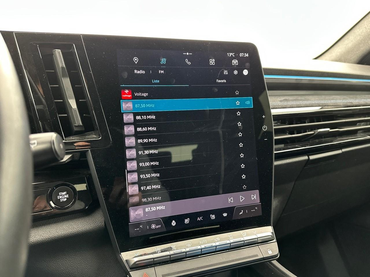 Renault Austral e-tech hybrid 200 iconic esprit alpine — photo 24