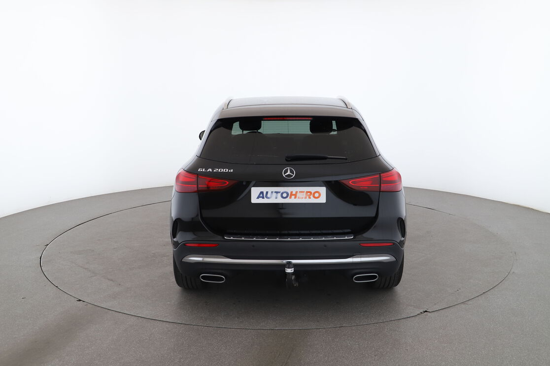Mercedes-Benz GLA 200 d AMG Line DCT — photo 4