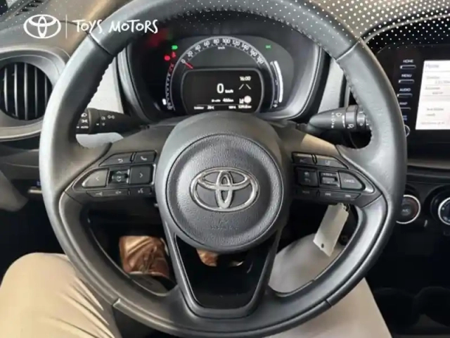 Toyota Aygo 1.0 vvt-i 72 dynamic — photo 10