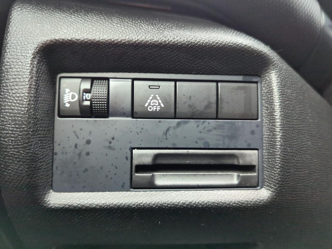 Citroën C5 Aircross hybride 136 e-dcs6 plus — photo 23