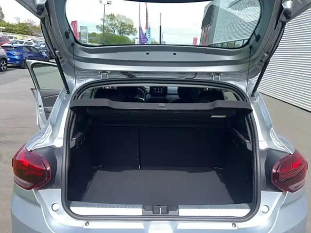 Dacia Sandero tce 90 - 22 — photo 16