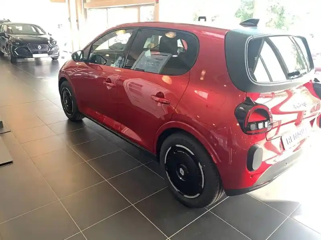 Renault Twingo e-tech electrique 80 ch autonomie urbaine — photo 1