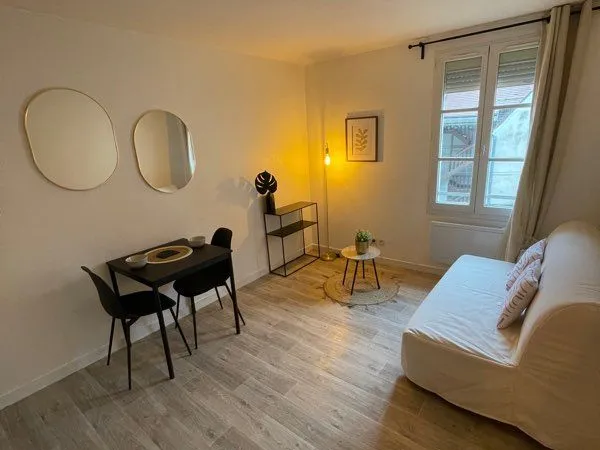 Studio centre ville - 18m2 - Préfecture République