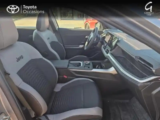 Jeep Compass electrique 213ch 157kw altitude — photo 6
