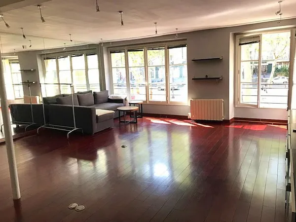 Loue local (yoga, pilates), cabinet médical, bureau, show room, 59m², République Paris 10ème