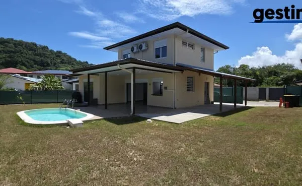 Maison duplex T4 - REMIRE MONTJOLY