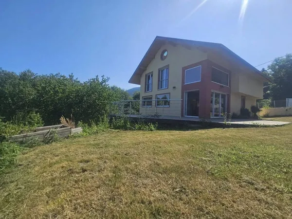 Maison 6 pièces 143 m²