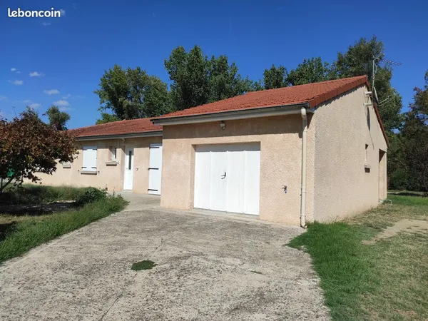Maison familiale résidentielle sur Sarras