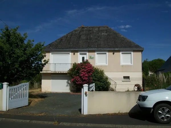 Maison d'habitation 126m2 rez-de-chaussée + étage sur terrain de 600m2