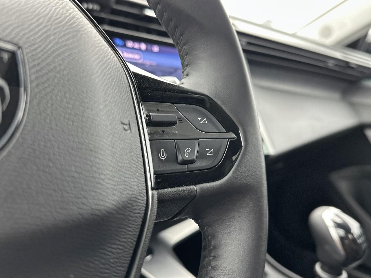 Peugeot 308 puretech 130ch s&s bvm6 allure — photo 18