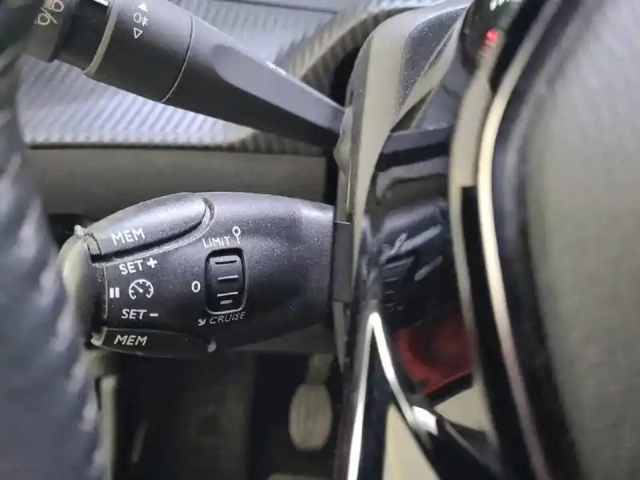 Peugeot 2008 puretech 100 s&amp;s bvm6 — photo 26