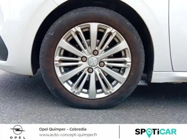 Peugeot 208 1.2 puretech 110ch e6.c allure s&amp;s — photo 6