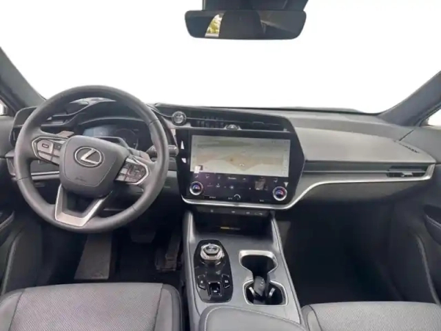 Lexus Rz 450e luxe — photo 11