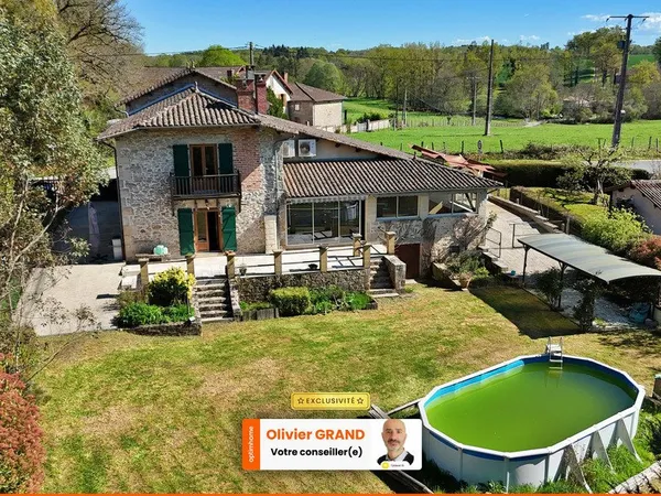 Grande maison familiale en Pierre avec Jardin - Piscine et Ruisseau- Proche saint-Junien