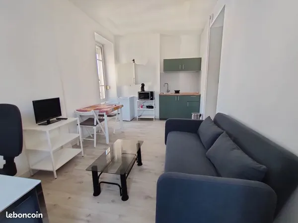 T2 meublé de 30 m² - Lyon 8e (Monplaisir / Place Ambroise Courtois), proche Fac Lyon 3