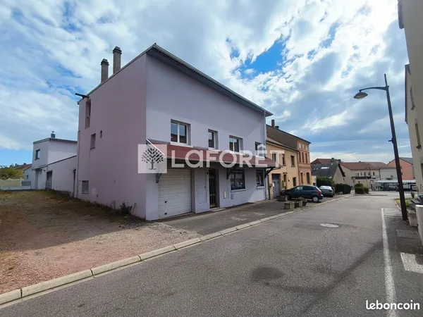 Maison 7 pièces 250 m²