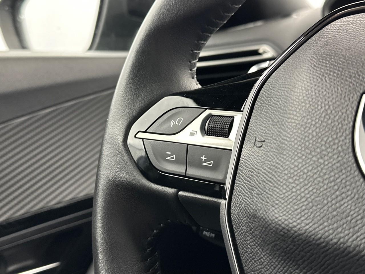 Peugeot 2008 puretech 130 s&s eat8 allure — photo 17