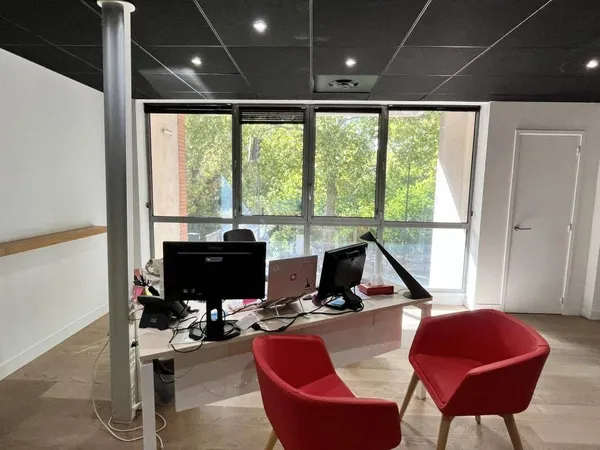Bureau 349 m²
