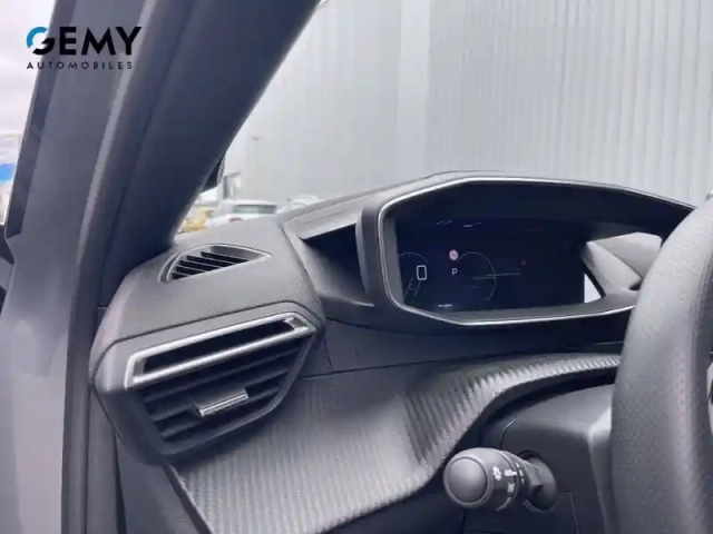 Peugeot 2008 electrique 54 kwh 156 ch — photo 91