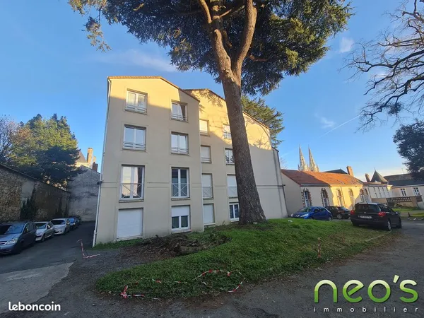 Studio 1 pièce 25 m²