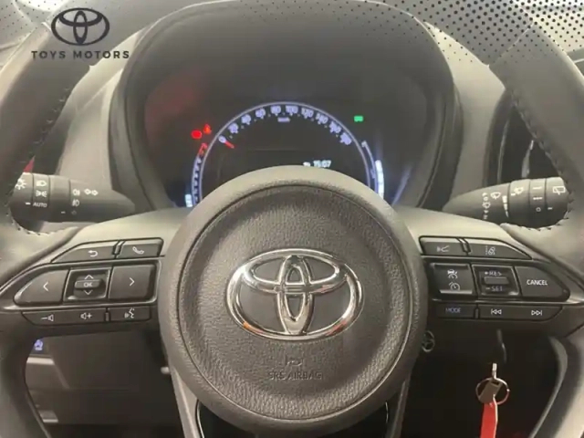 Toyota Aygo 1.0 s-cvt 72 design — photo 13