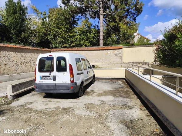 Parking extérieur résidence sécurisée gare a 50m