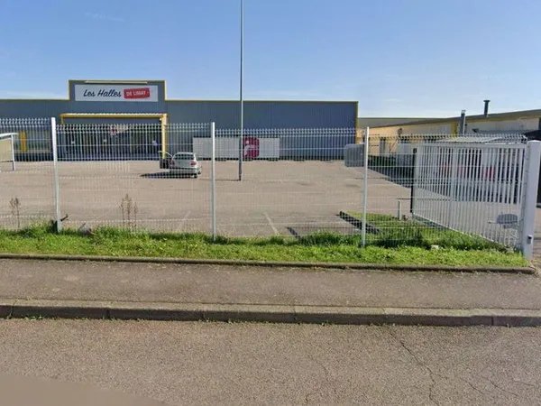 Murs commerciaux 2500 m² LIMAY