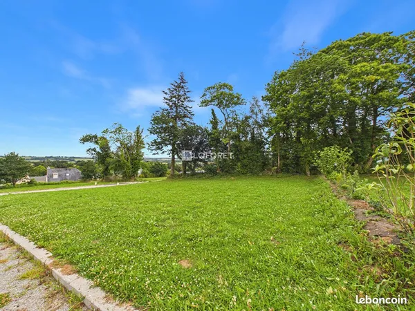 Terrain 718 m² SAINT THOIS