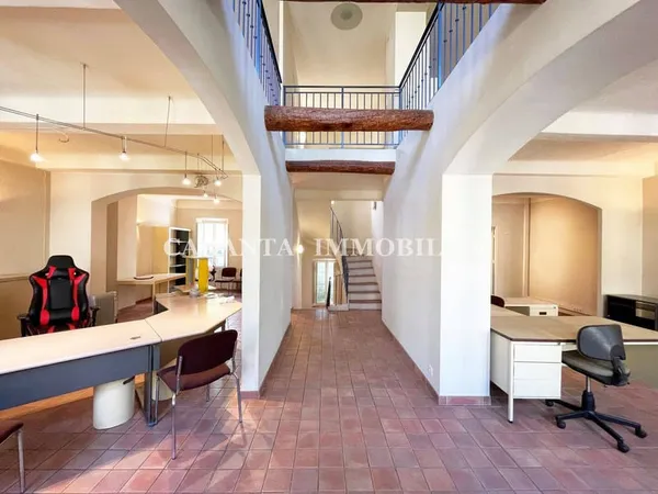Maison 11 pièces 270 m²