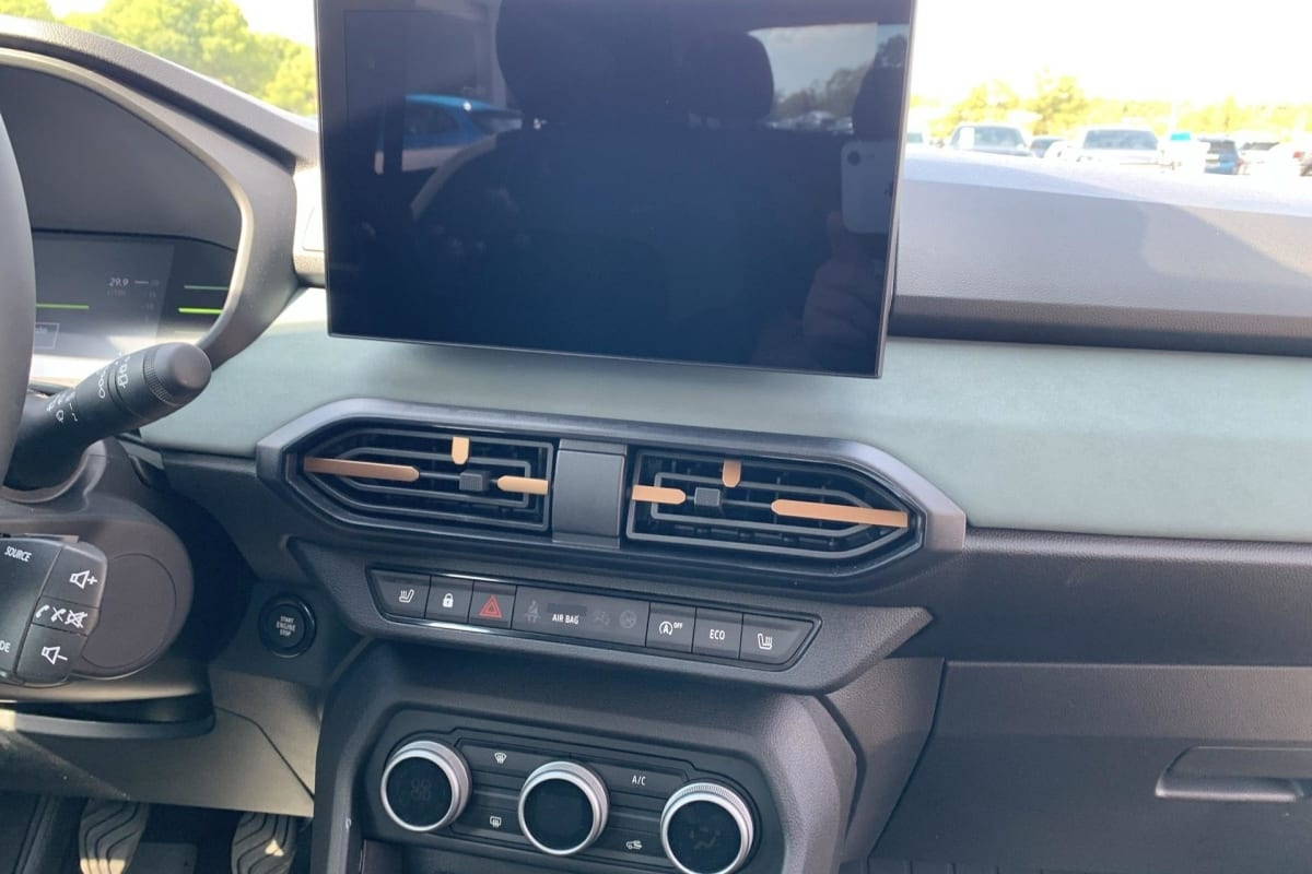 Dacia Sandero — photo 17