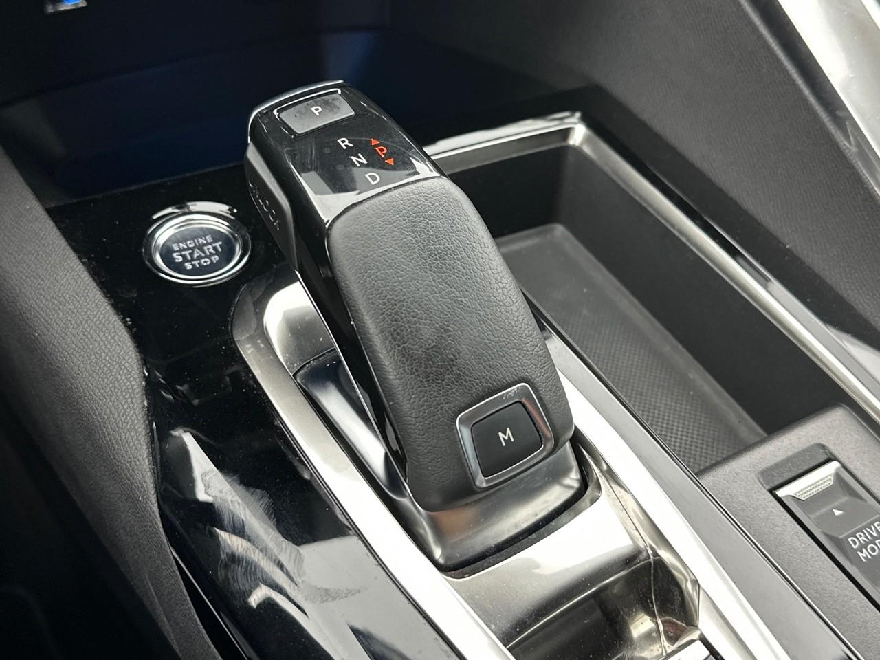 Peugeot 3008 puretech 130ch s&s eat8 gt pack — photo 32