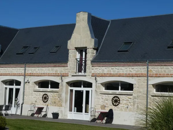 Domaine hôtelier 21 chambres à vendre près de Reims (51)