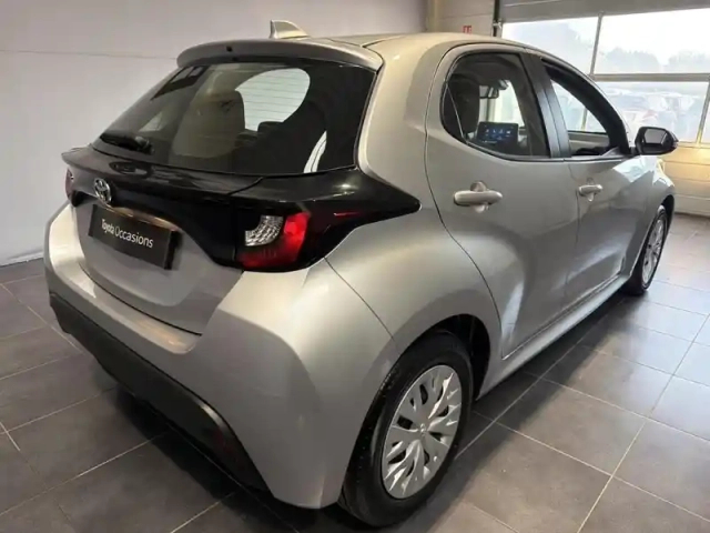 Toyota Yaris 120 vvt-i dynamic business 5p mc24 — photo 3
