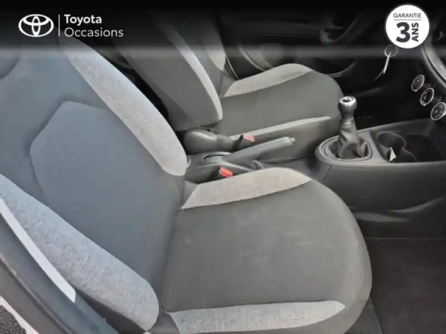Toyota Aygo X 1.0 vvt-i 72ch dynamic — photo 6