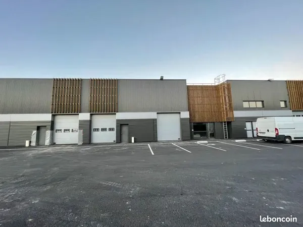 LOCAL D'ACTIVITE 356 m² PACE