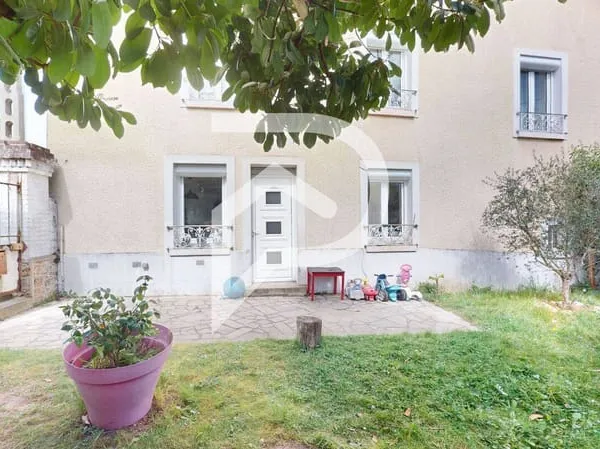 Maison 8 pièces 220 m²