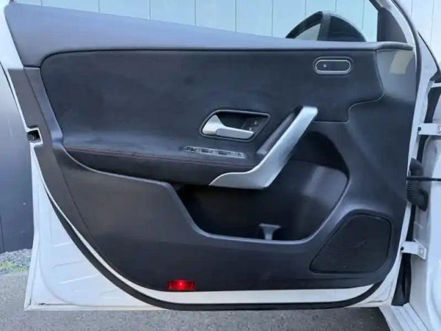 Mercedes Classe A 180 d amg line — photo 18