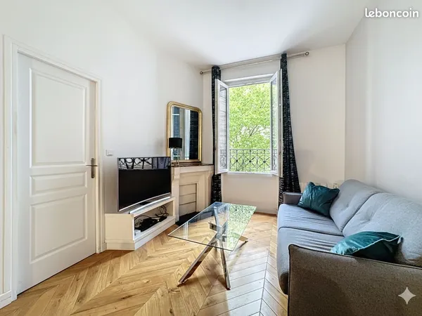 Local commercial - Licence hôtelière - Airbnb au Sacré Coeur, Paris 18