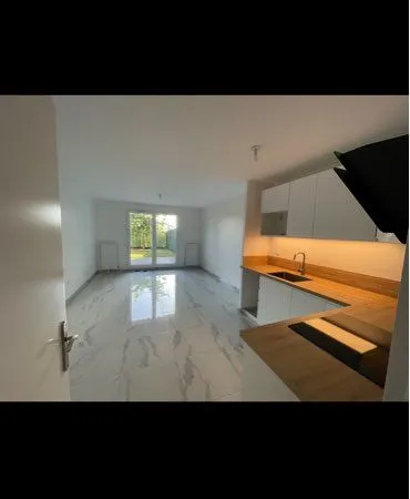 Maison avec jardin + parking +garage