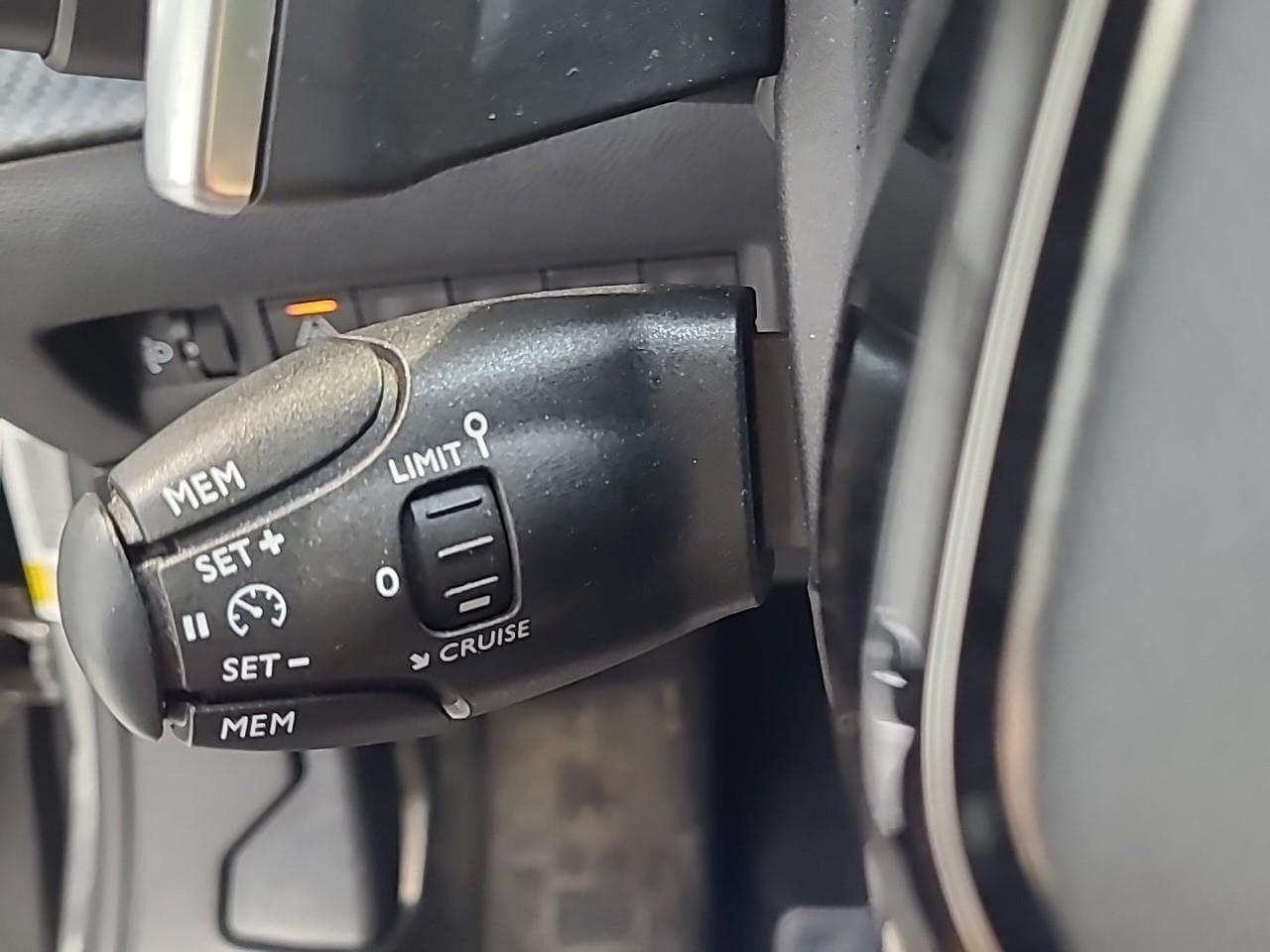 Peugeot 2008 puretech 130 s&s eat8 roadtrip — photo 25