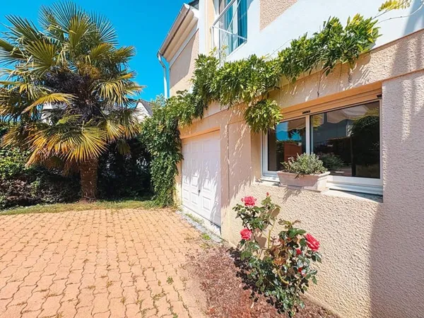 Maison 5 chambres - jardin et garage - Orvault / La Cholière