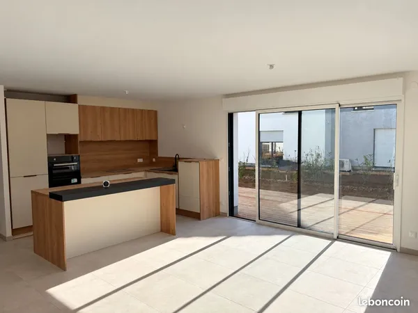 Grand appartement rez-de-jardin