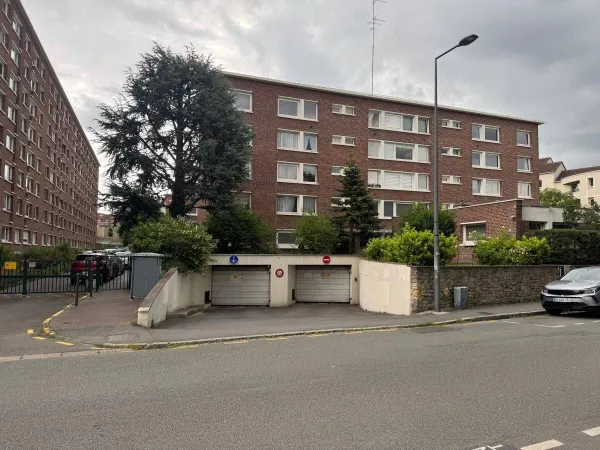 Parking 12 m²